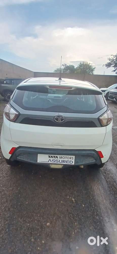 Tata Nexon 1.5 Revotorq Xm, 2018, Diesel