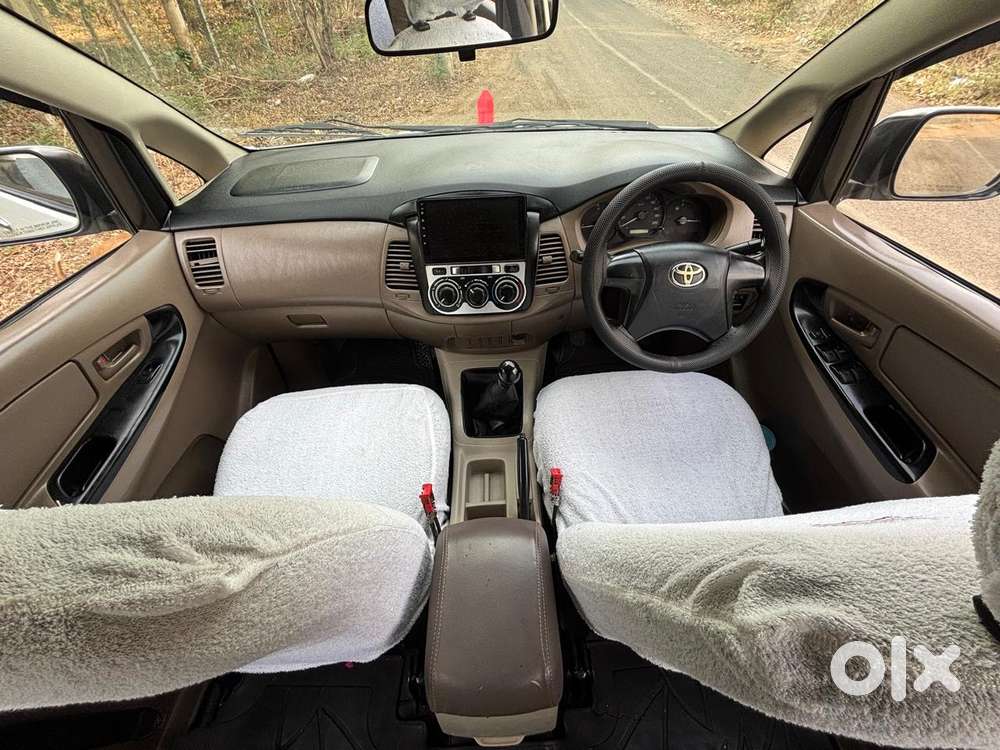 Toyota Innova 2.5 G (diesel) 7 Seater Bs Iv, 2015, Diesel