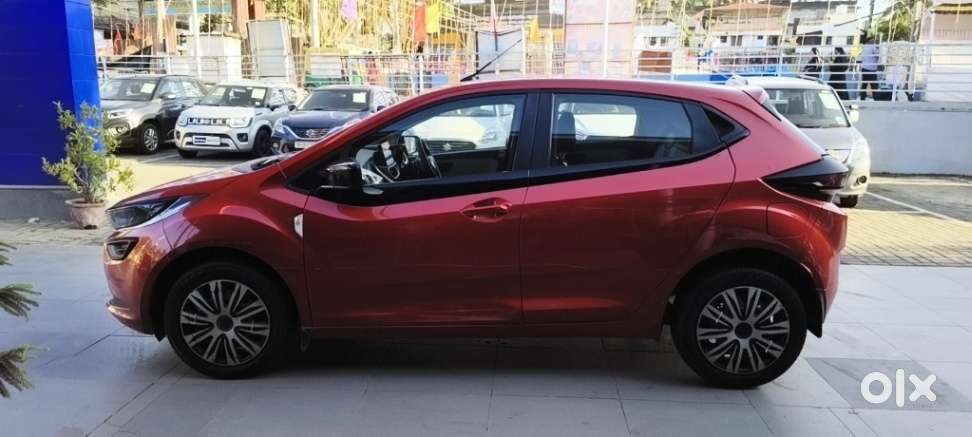 Tata Altroz 1.2 Xm, 2023, Petrol