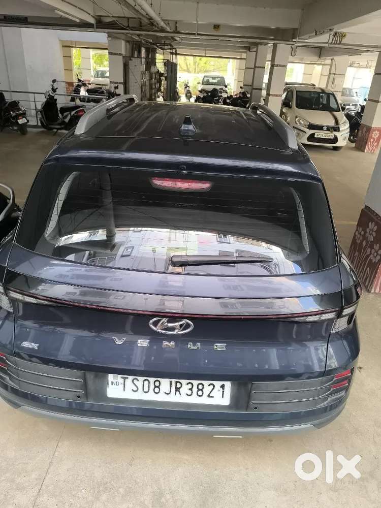 Hyundai Venue 2023 Diesel 66000 Km Driven