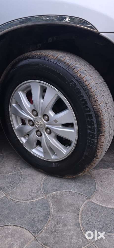 Toyota Innova 2004-2011 2.5 V Diesel 8-seater, 2010, Diesel