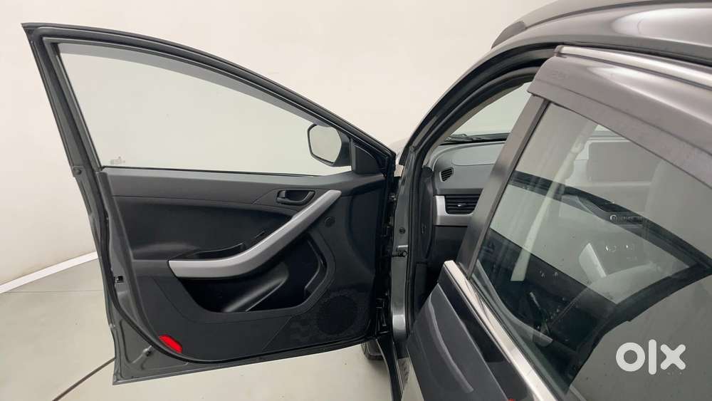 Tata Nexon 1.2 Revotron Xm (s), 2023, Petrol