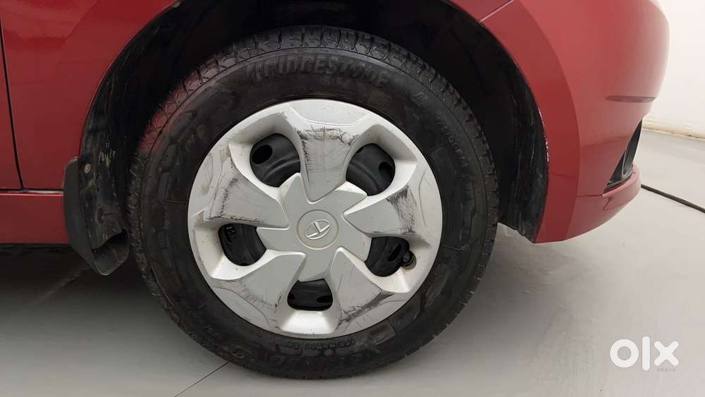 Tata Tiago 1.2 Revotron Xt, 2017, Petrol