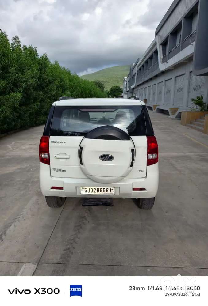 2018 Mahindra Tuv300 T6+ Diesel | 2nd Owner