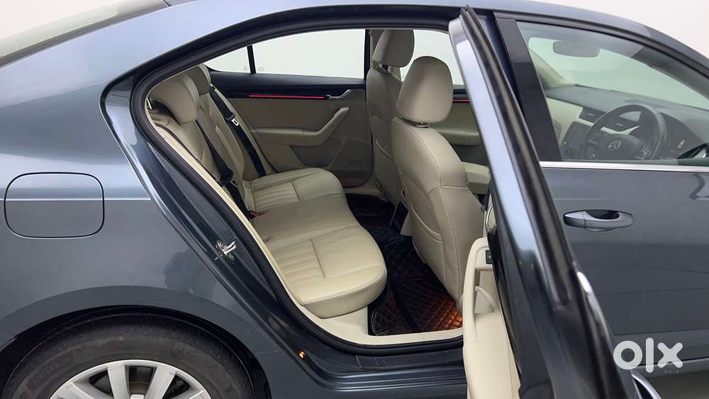 Skoda Octavia 2.0 L K Tsi At, 2018, Petrol