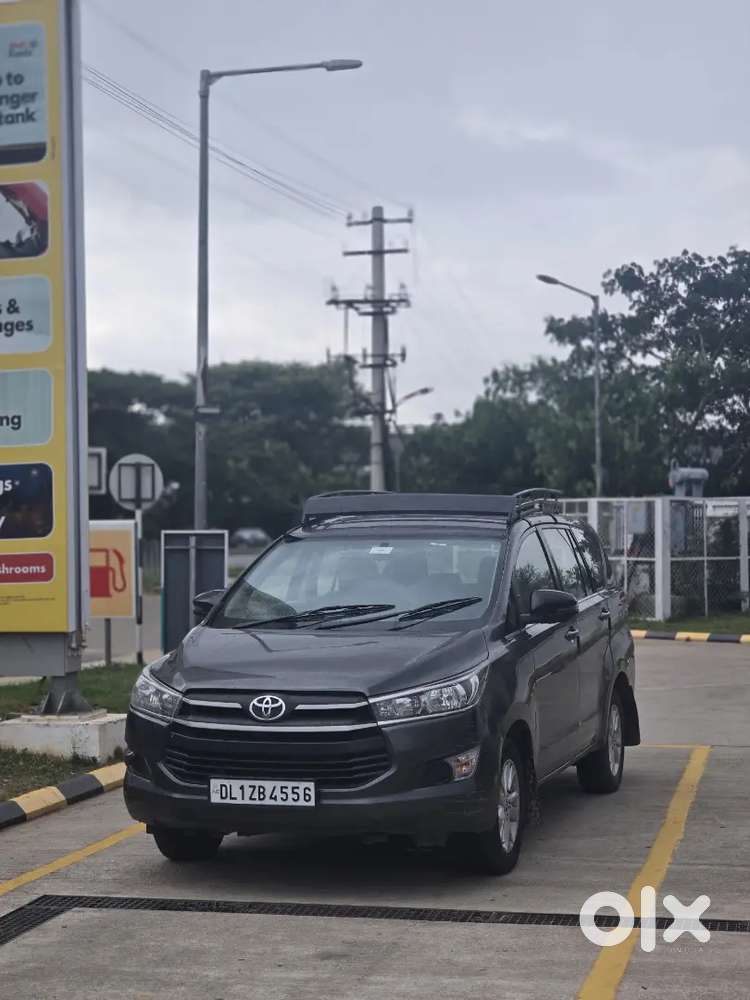Toyota Innova Crysta 2.4 G 2017