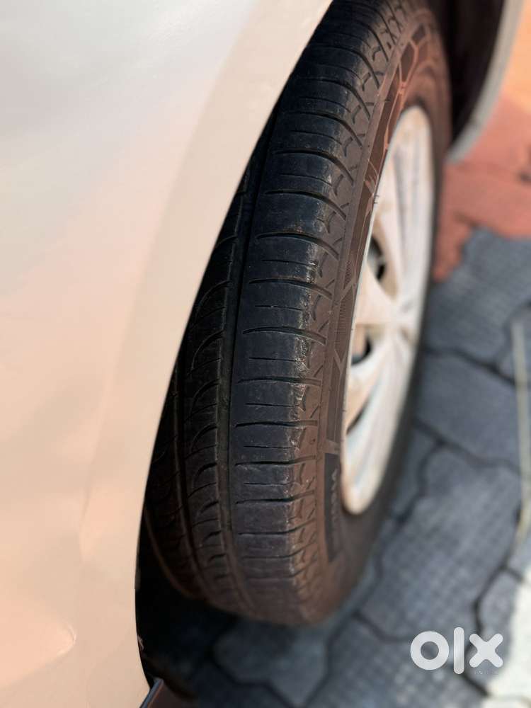 Maruti Suzuki Swift Lxi Option, 2015, Petrol