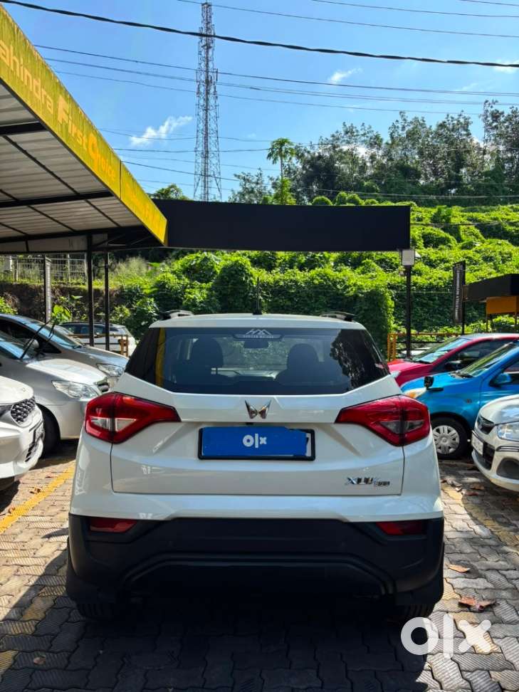 Mahindra Xuv300 W6, 2023, Petrol