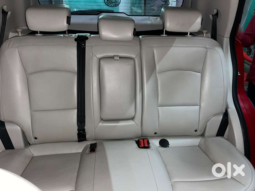 Mahindra Petrol 2020 Car