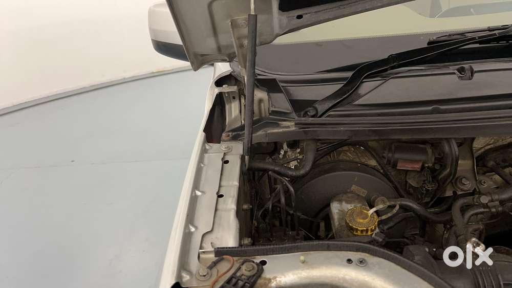 Mahindra Tuv 300 T8, 2016, Diesel