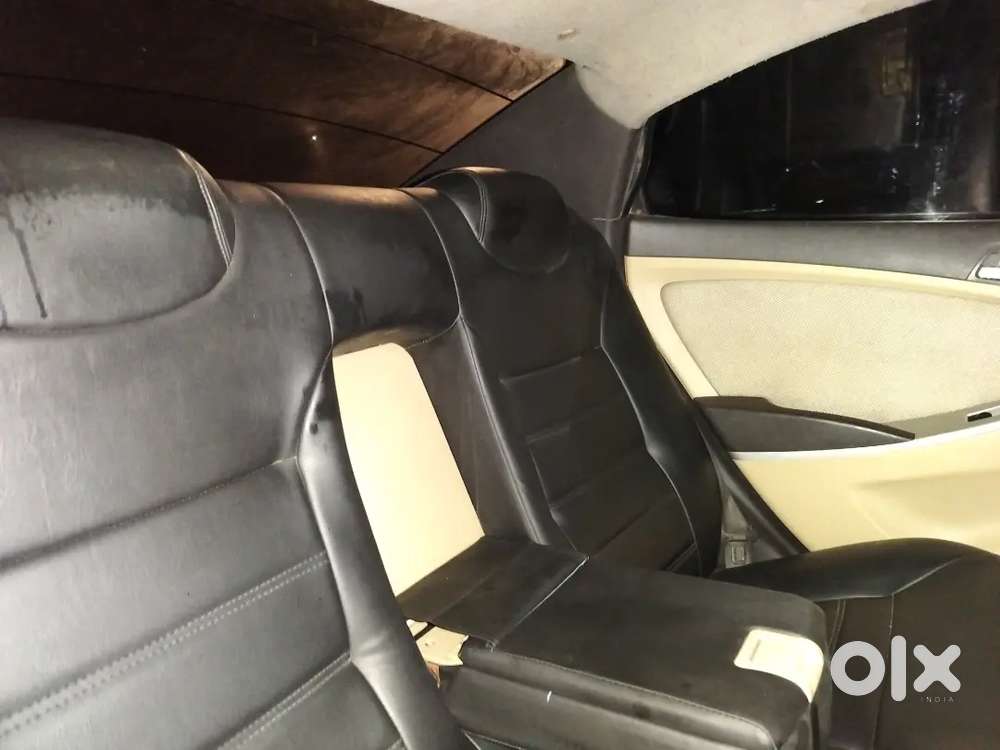 Hyundai Verna Crdi 2011