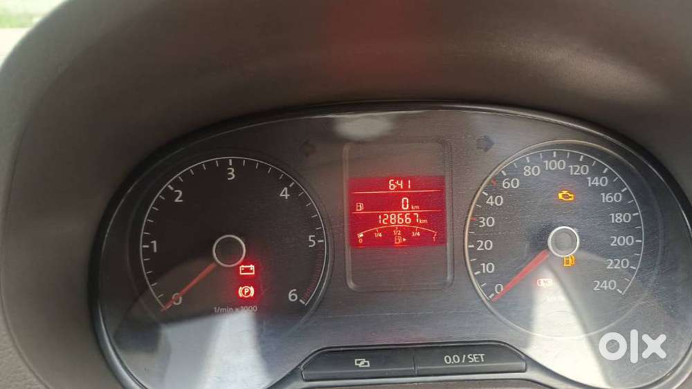 Volkswagen Vento Celeste 1.6 Highline, 2013, Diesel