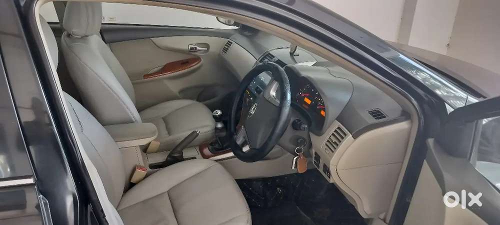 Toyota Corolla Altis 2011