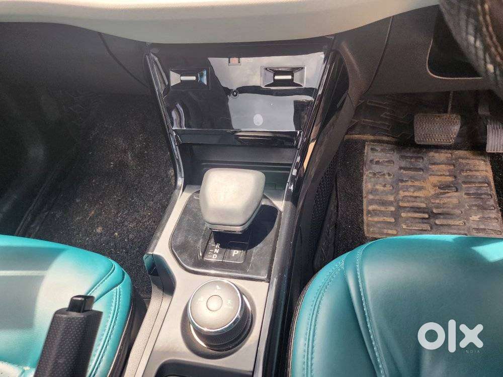 Tata Curvv Pure Plus 1.2 Revotron Petrol 7dca, 2025, Petrol