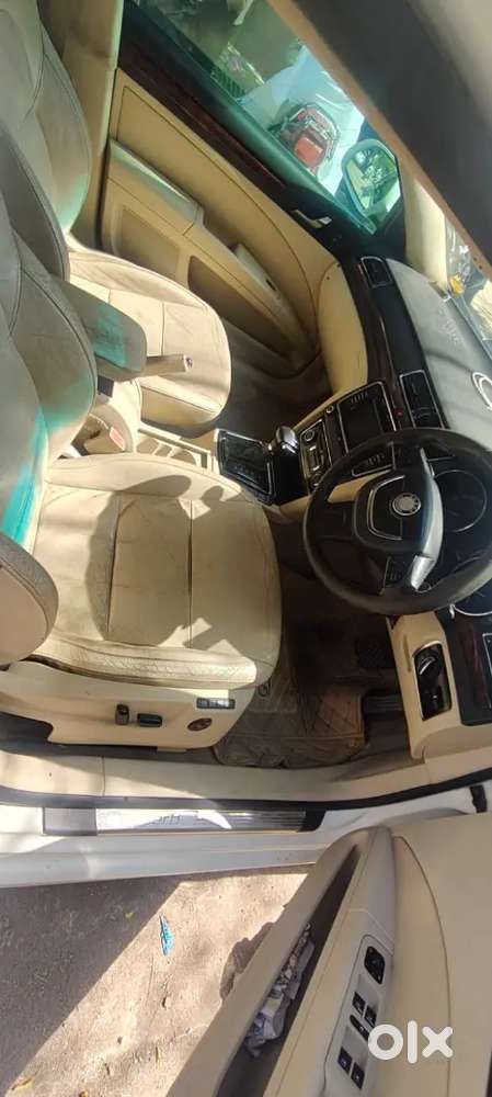 Skoda Superb 2011