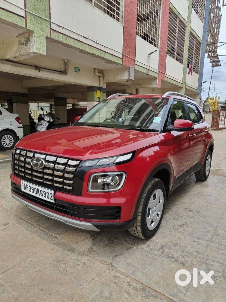 Hyundai Venue 1.2 S (o), 2022, Petrol