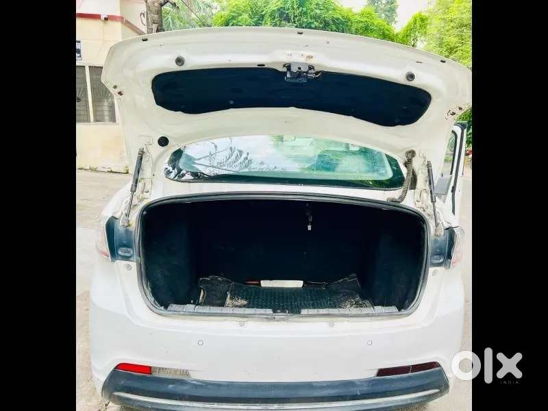 Tata Tigor Xza, 2020, Petrol
