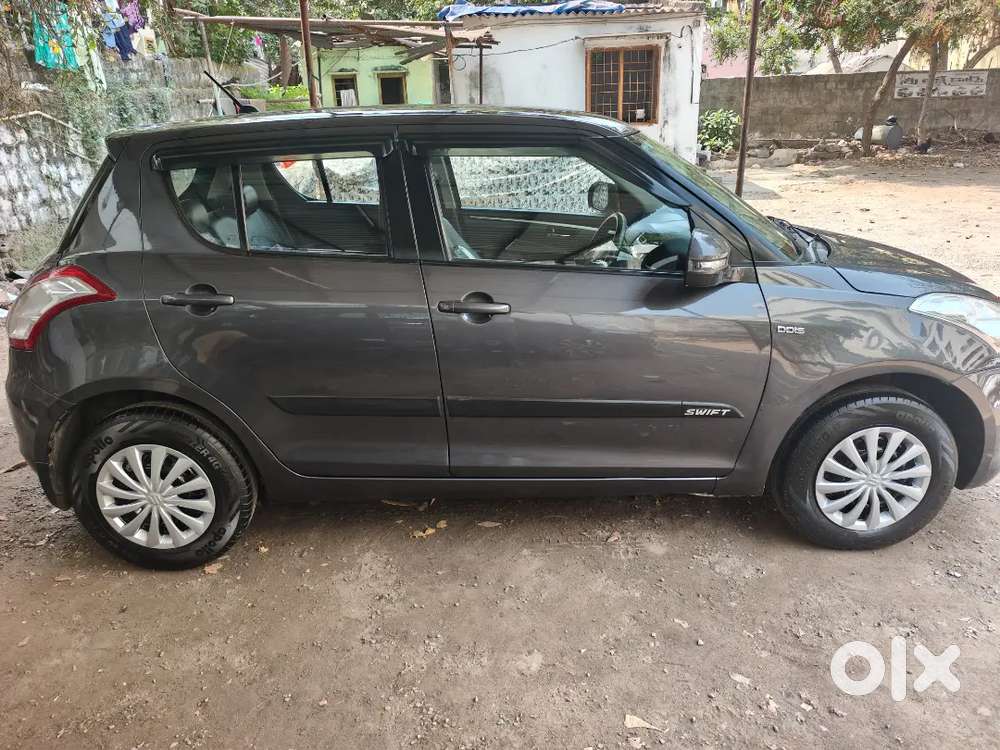 Maruti Suzuki Swift 2017 Diesel 102000 Km Driven