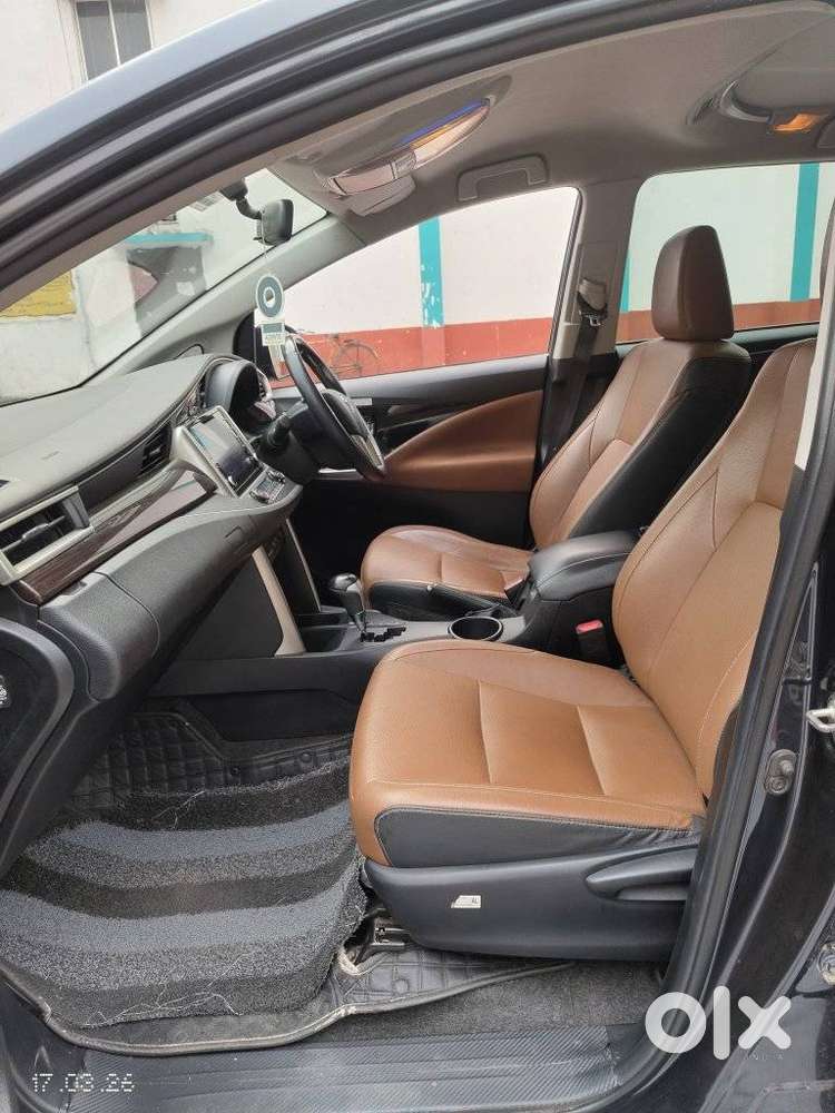 Toyota Innova Crysta 2.8z Automatic, 2022, Diesel