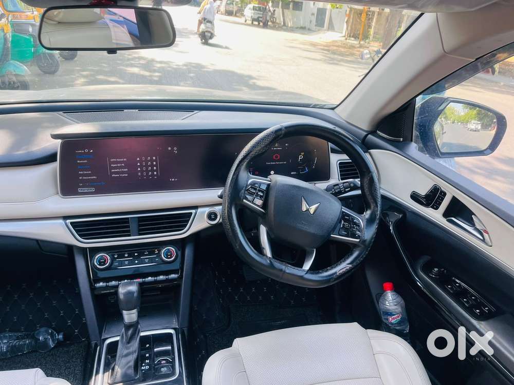 Mahindra Xuv700 2.2 Ax 7 Diesel At Luxury Pack Str, 2023, Diesel