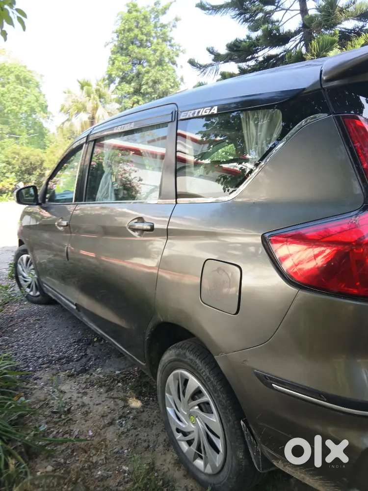 Charon Tyre Naye Hain 15 Din Purane