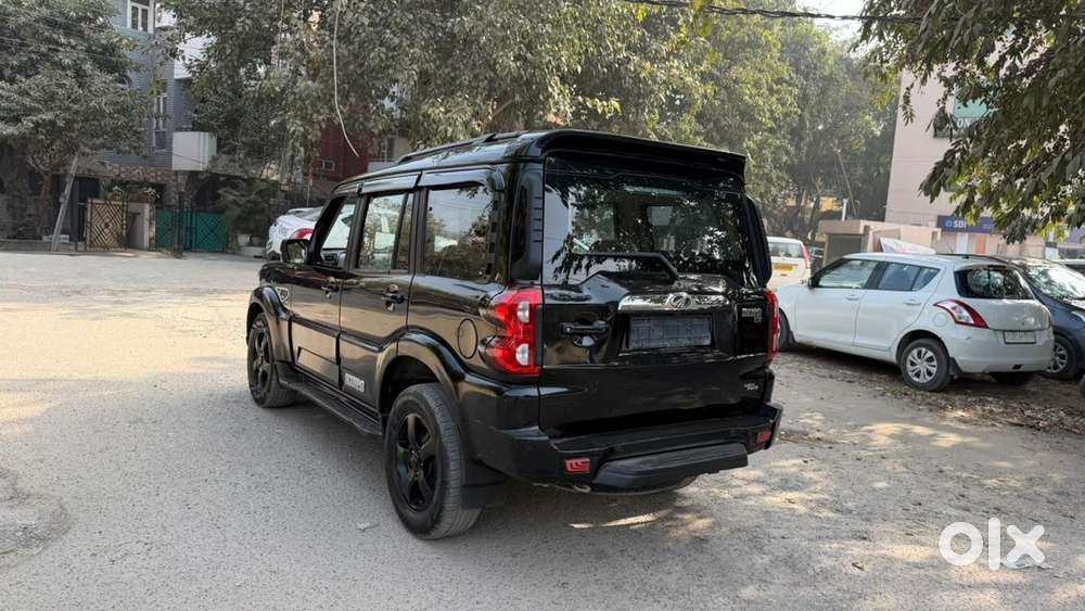 Mahindra Scorpio 2021 Diesel 42500 Km Driven