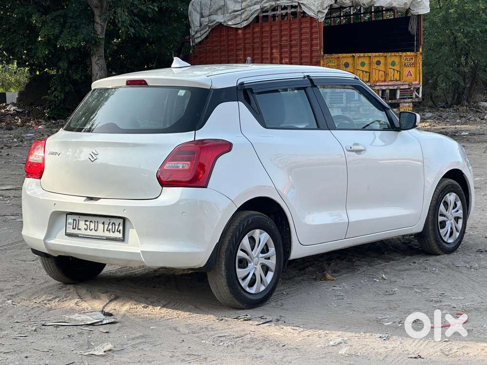 Maruti Suzuki Swift Vxi + Manual, 2022, Petrol