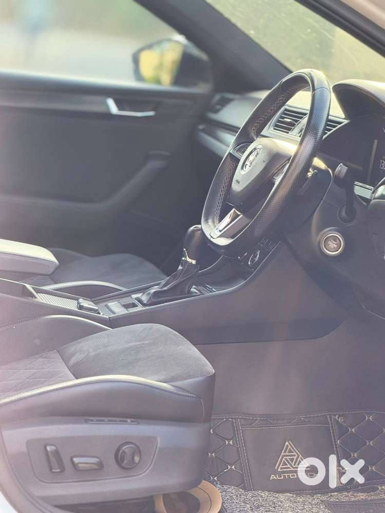Skoda Superb 2.0 Sportline Tsi At, 2020, Petrol