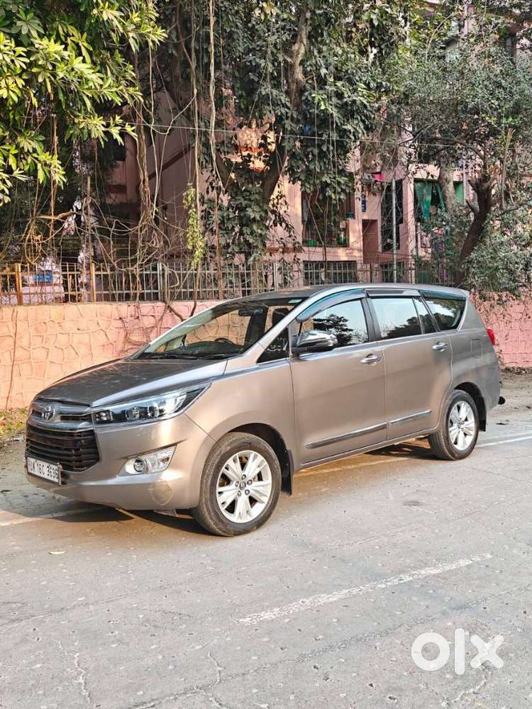 Toyota Innova Crysta