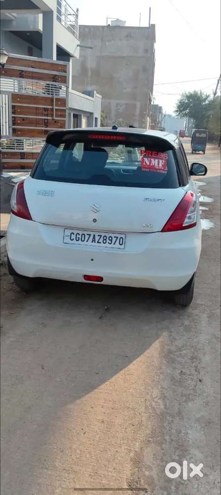 Maruti Suzuki Swift 2016 Petrol 82000 Km Driven