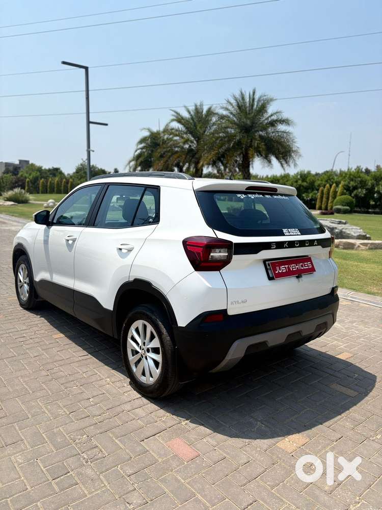 Skoda Kylaq Signature, 2025, Petrol