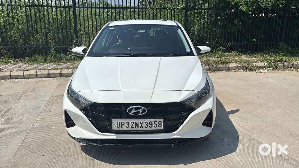 Hyundai I20 Asta (o) 1.2 Mt, 2023, Petrol