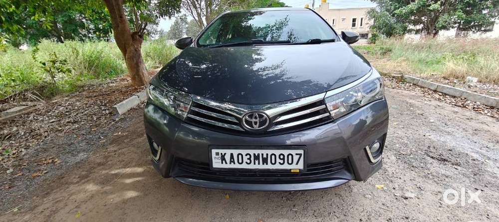 Toyota Corolla Altis 2015 Petrol Well Maintained