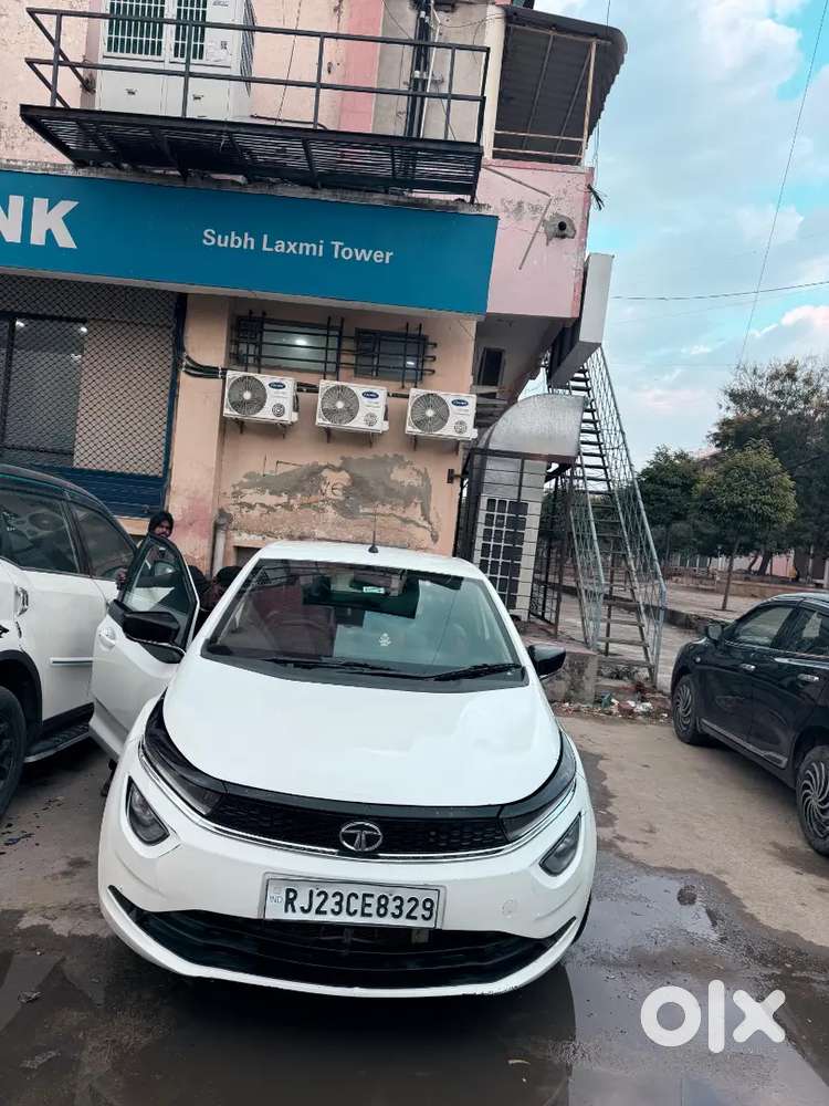 Tata Altroz Dark 2023 Petrol Automatic