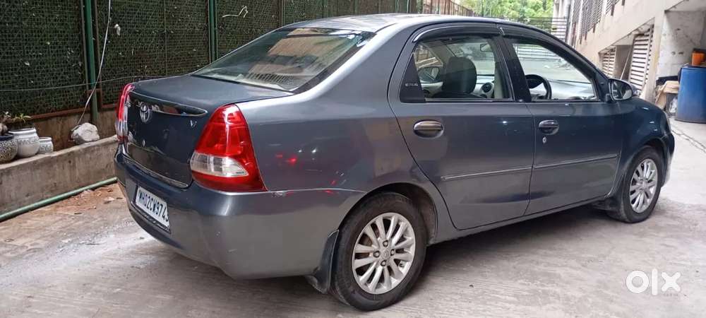 Toyota Etios 1.5 V, 2013, Petrol