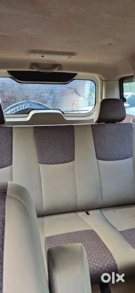 Mahindra Tuv 300 1.5 T8 2017