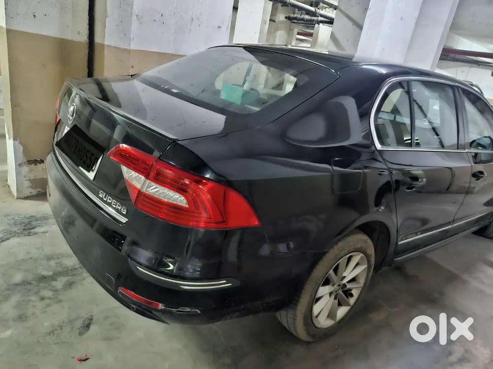 Skoda Superb 2015 Petrol 83550 Km Driven