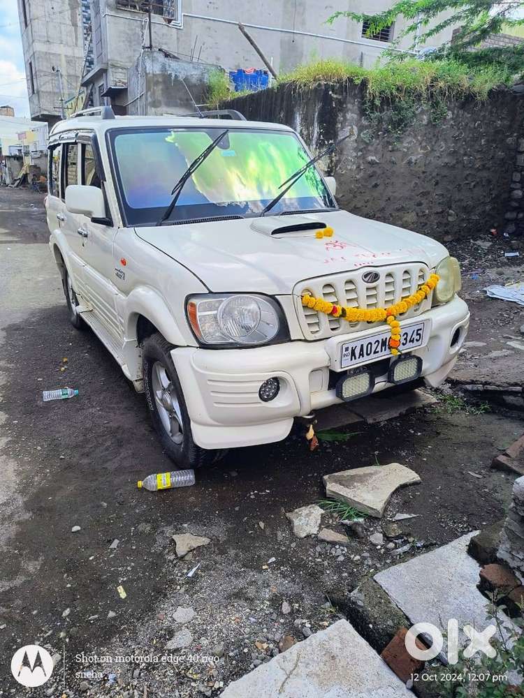 Mahindra Scorpio Classic 2008 Petrol 235000 Km Driven