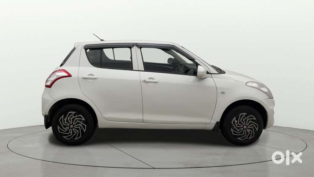 Maruti Suzuki Swift 1.2 Lxi (o), 2017, Petrol