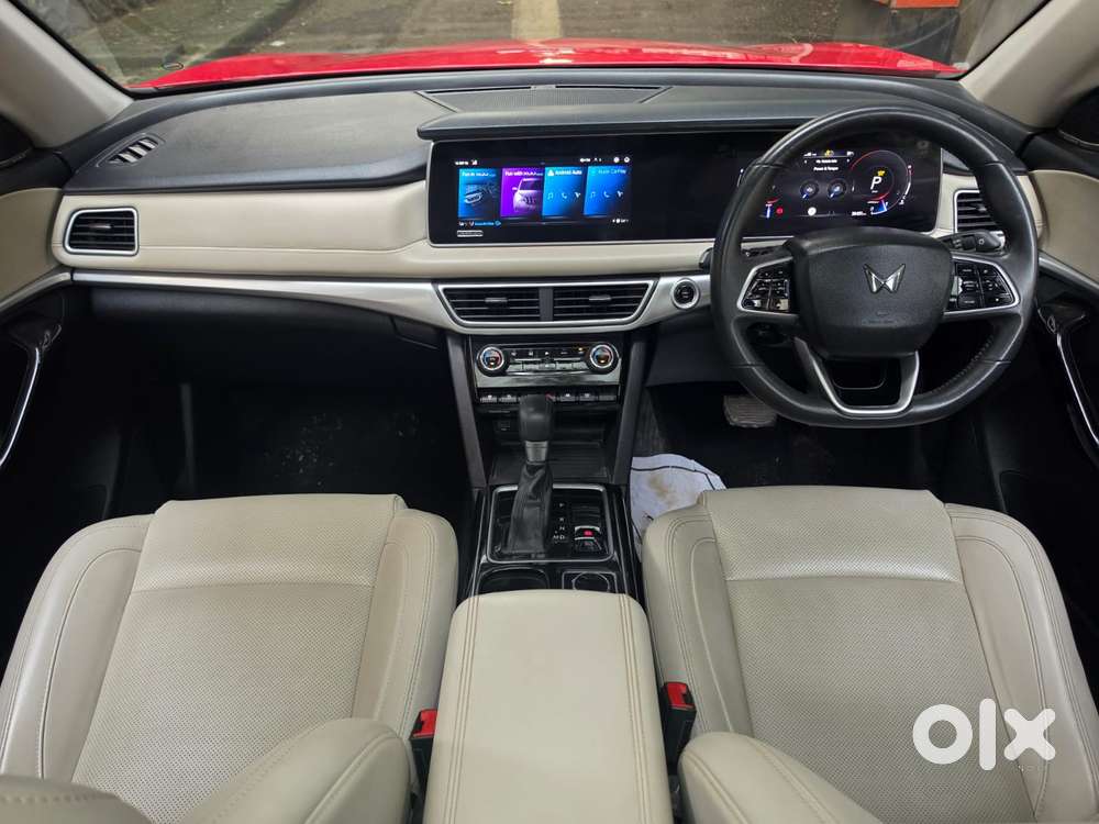 Mahindra Xuv700 2.0 Ax 7 Petrol At Luxury Pack Str, 2023, Petrol