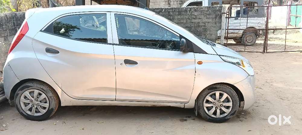Hyundai Eon 0.8 Magna 2811 Petrol Manual