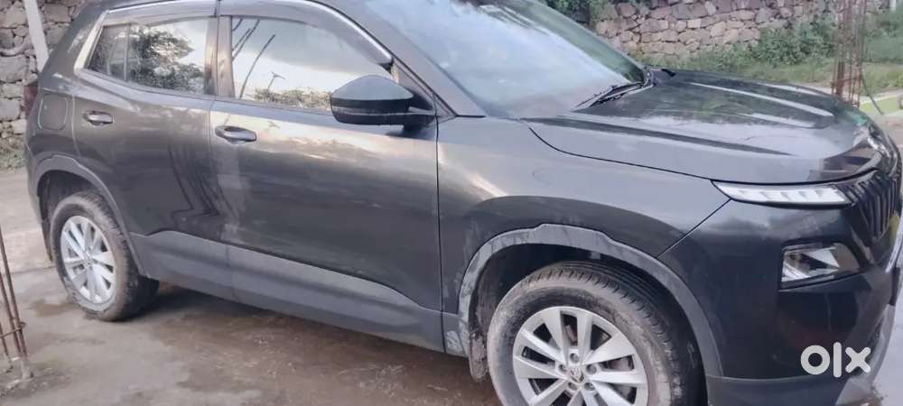 Skoda Kylaq Signature At 2025 Variant