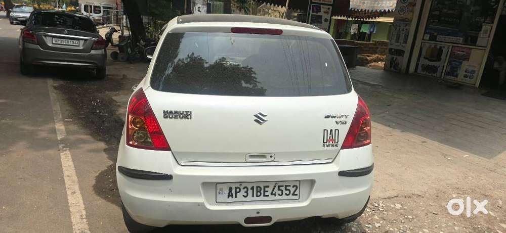 Maruti Suzuki Swift Lxi Optional-o, 2010, Petrol