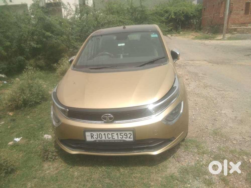 Tata Altroz Xz Top Model
