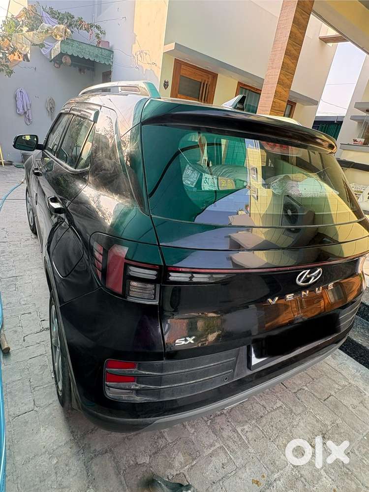 Hyundai Venue Petrol 2022
