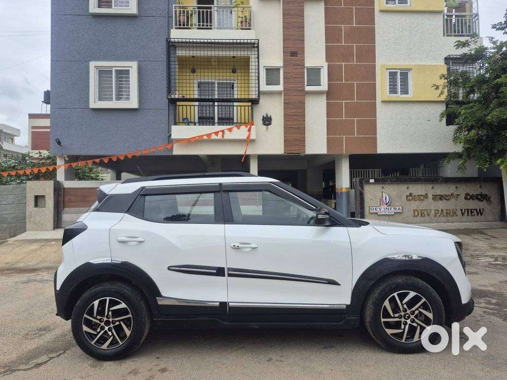 Mahindra Xuv 3xo Ax5 Pm Mt, 2024, Petrol