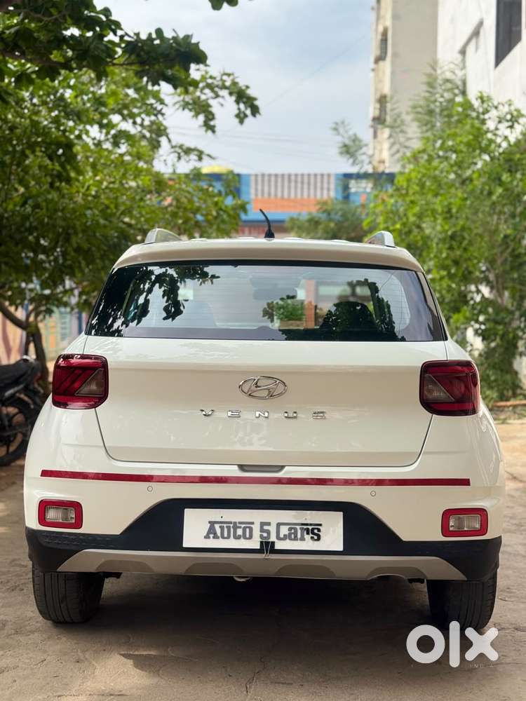 Hyundai Venue S Turbo, 2021, Petrol