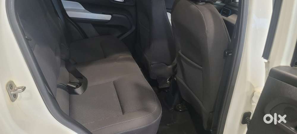 Tata Punch 1.2 Revotron Creative Amt Dual Tone, 2023, Petrol