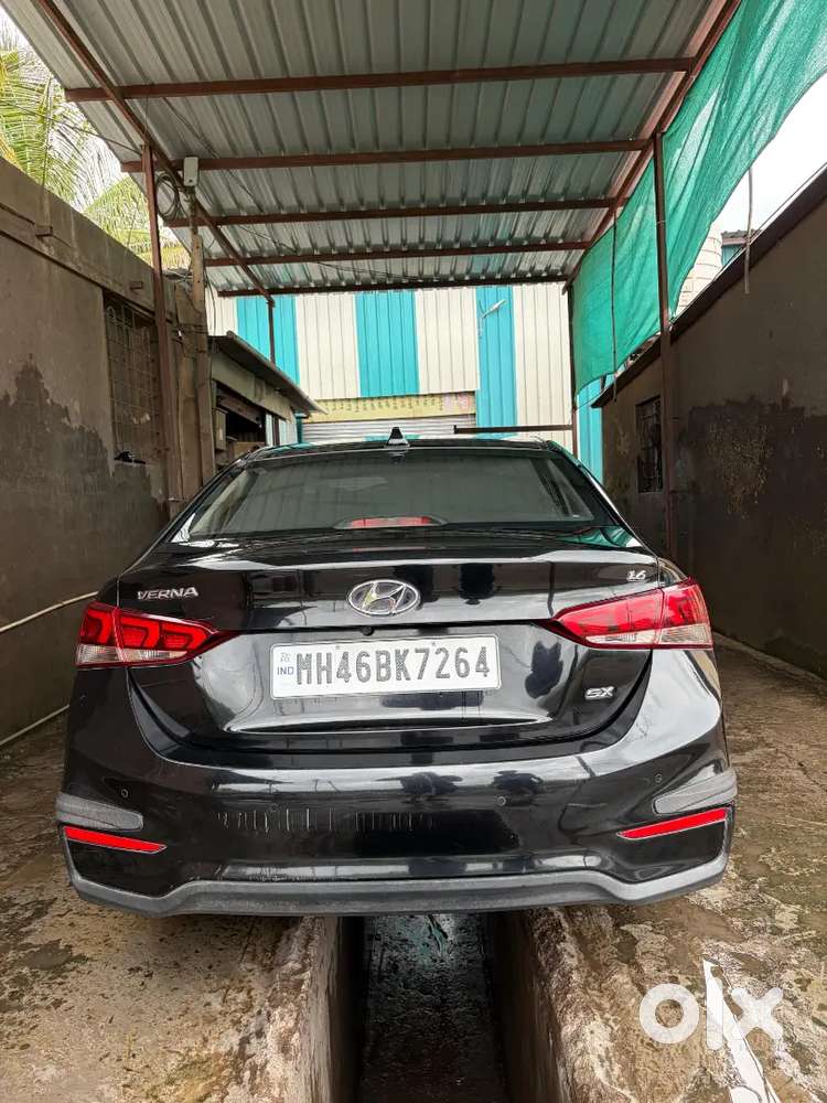 Hyundai Verna Petrol Black Beauty