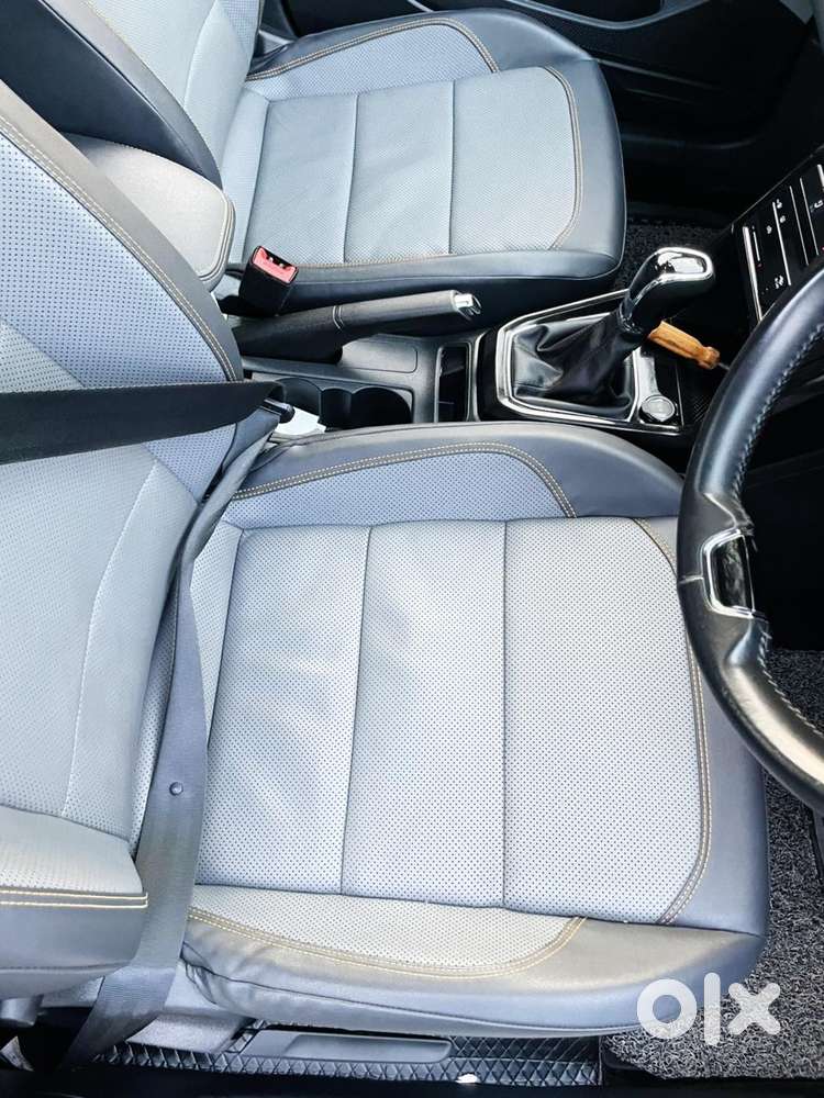 Skoda Kushaq 1.0 Tsi Style At (6 Airbags), 2023, Petrol